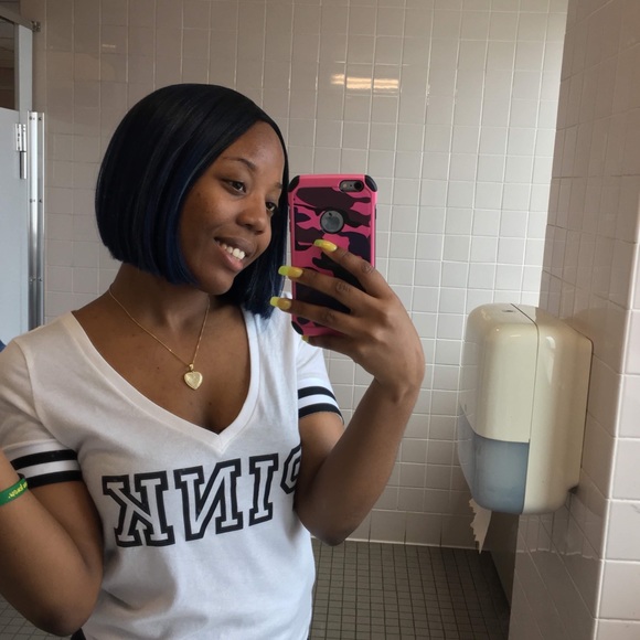 Meet your Posher, Jacinth - Picture 1 of 2